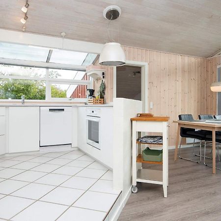 6 Person Holiday Home In Bjert Binderup Strand Exteriér fotografie
